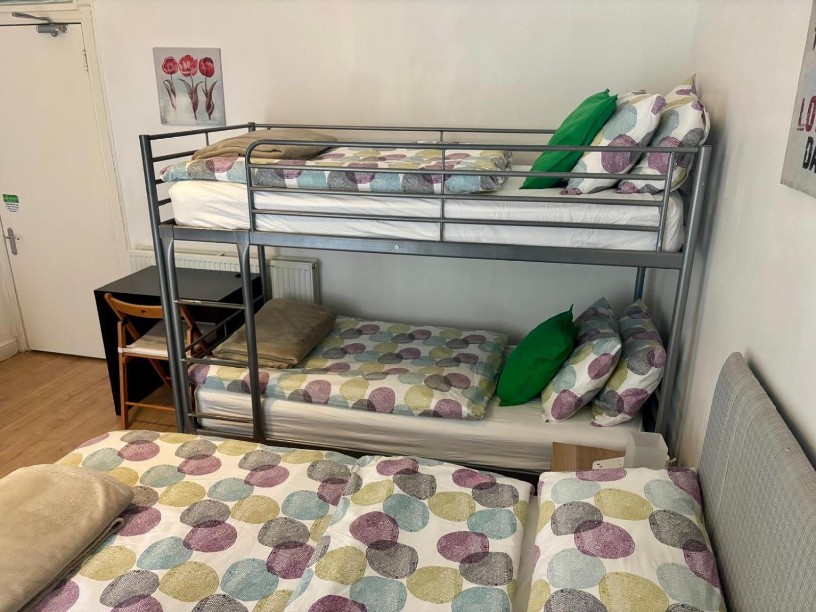 Central Apartment *